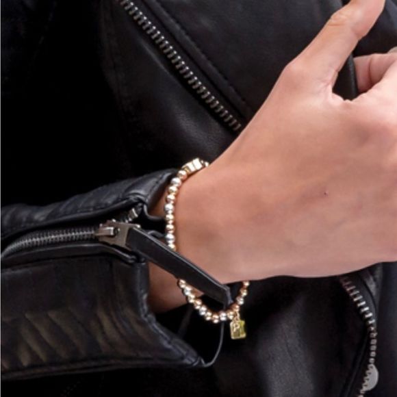 NWT ❤️ CUTE VALENTINES HEART LOVEY BRACELET TRI COLOR METAL BEADS STRETCH - Picture 5 of 13